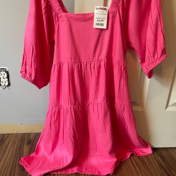 Pink dress - Picture 4 of 4